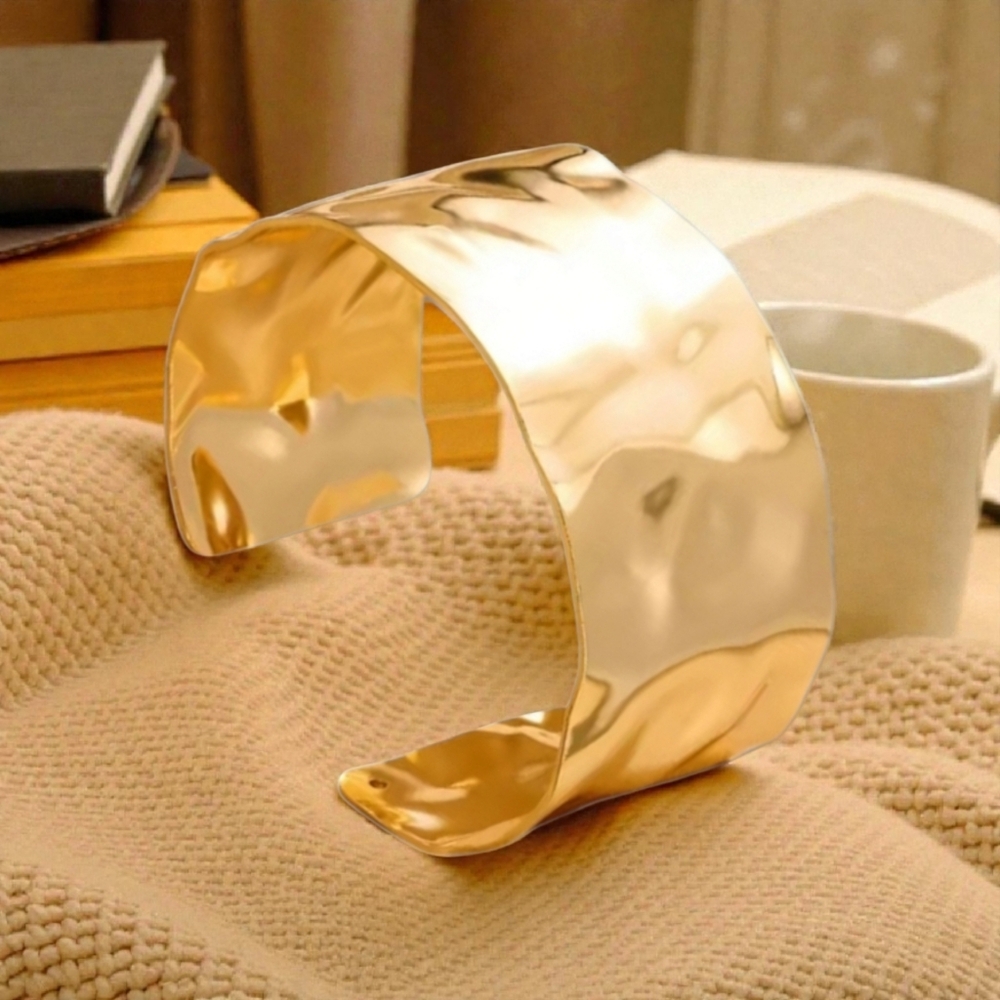 18k Hammered Gold Bangle Cuff Bracelet